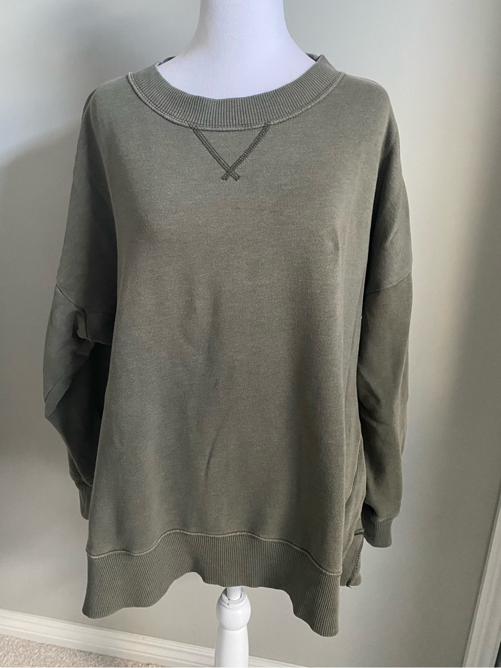 aerie Oversized Olive Green Crewneck Sweatshirt